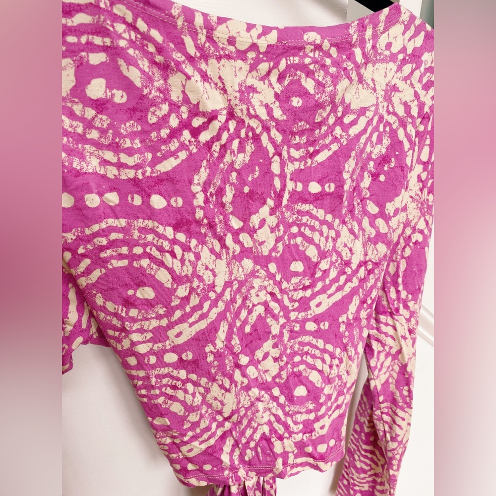 Daily Practice by Anthropologie Cropped Wrap Top in Hot Pink Print Size L - Picture 10 of 14